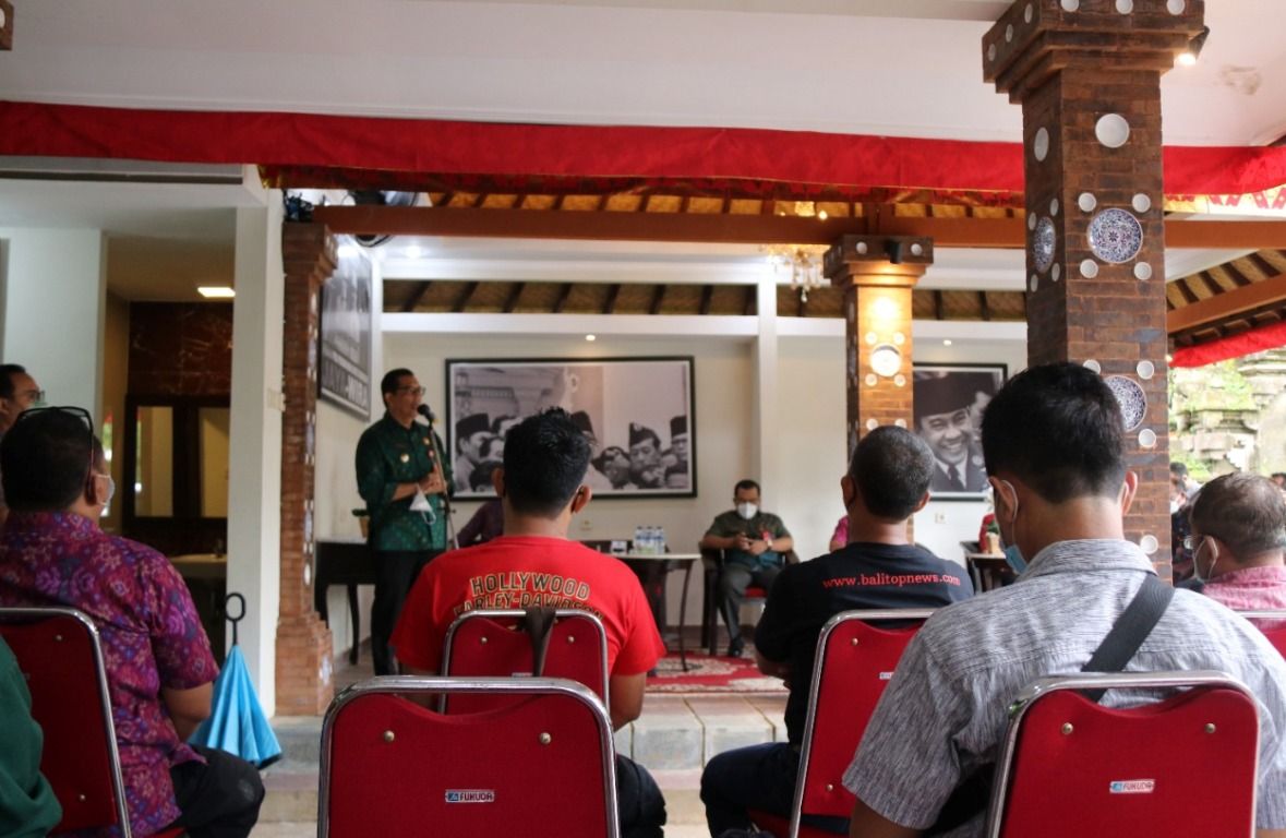 podiumnews.com-Jalin Kebersamaan, Sanjaya Dialog Bareng Pewarta Tabanan